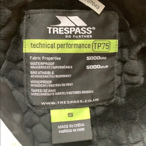 Ski jacket 🎿 - Picture 5 of 5